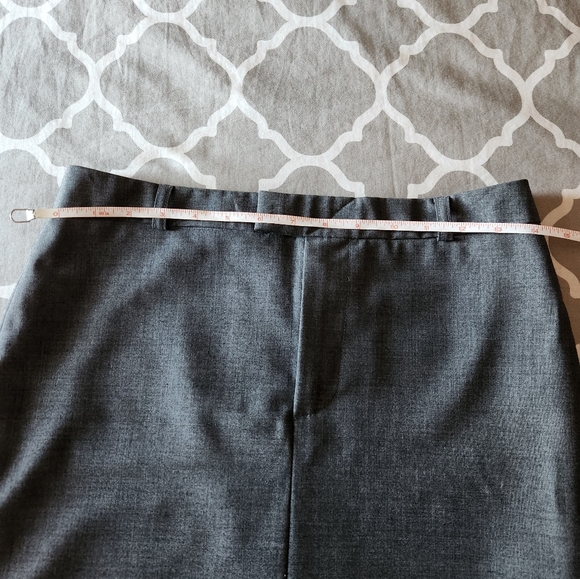Paul & Joe Women's Gray Wool Pencil Skirt, size FR 38 (US 6) - Picture 8 of 8
